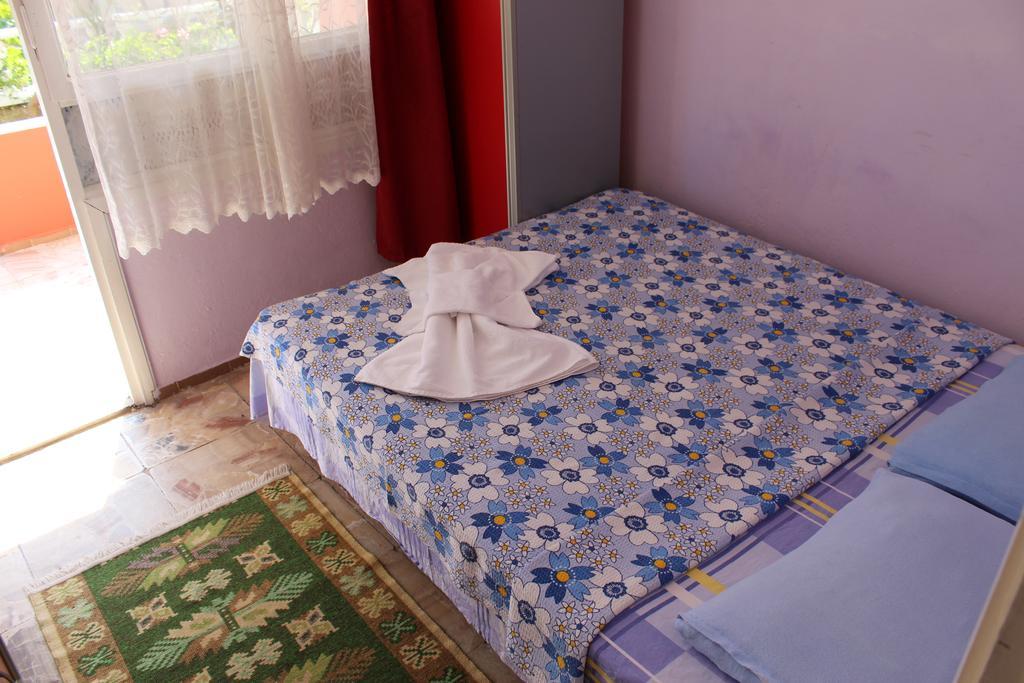 Eysan Pansiyon Akçay Værelse billede